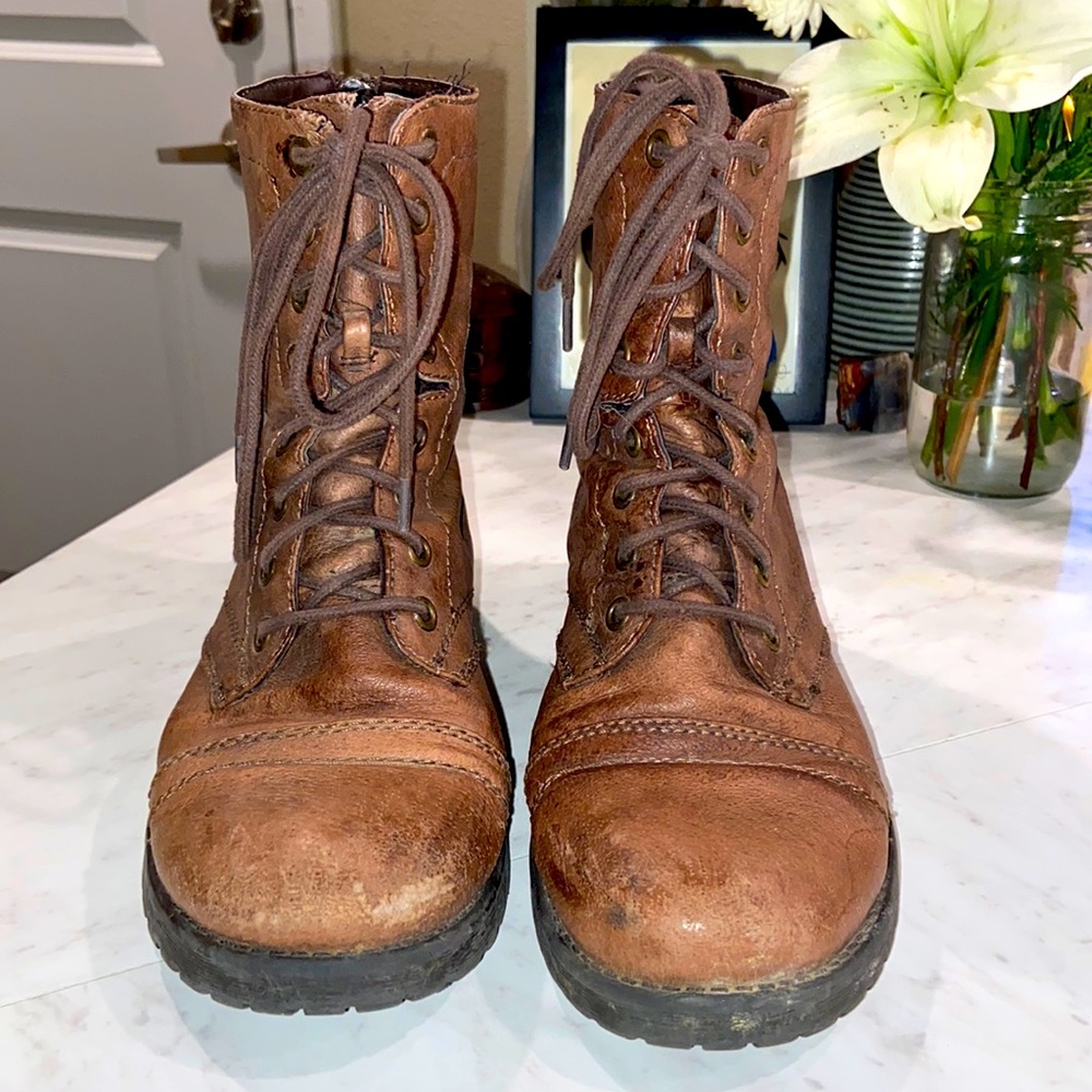 Steve Madden, SZ 8, Brown Combat Style Boot